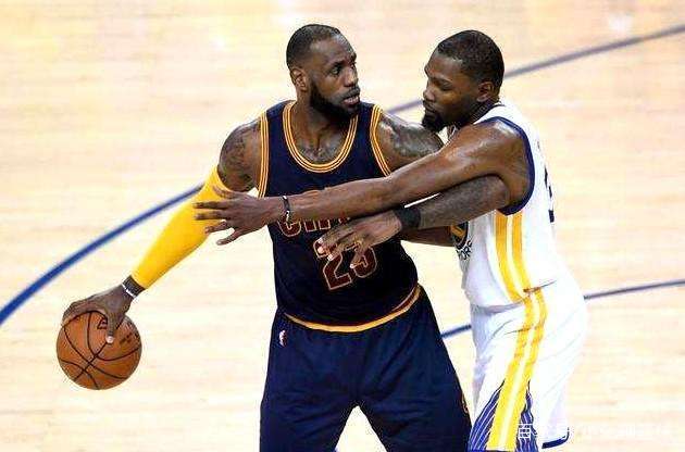 世界杯史话01：世界上第一场国际足球比赛是什么时候打的？（世界杯故事01：首场国际足球赛何时开踢？）