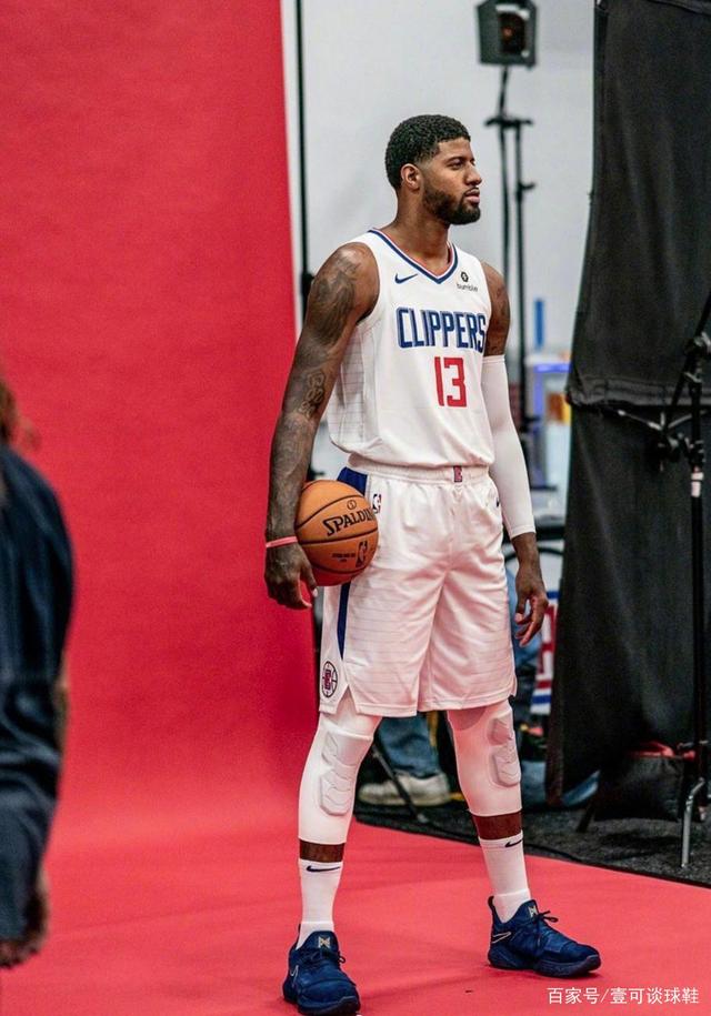 中超球队阵容分析：武汉三镇近期变化,（武汉三镇阵容调整速览：近期变化解读）