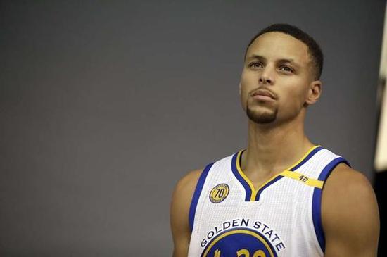 POV：当你站在麦克·迈尼昂面前😳（第一视角：直面麦克·迈尼昂😳）