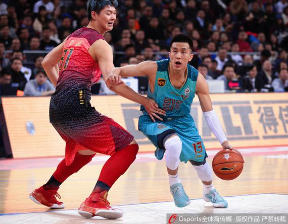 有些瞬间载入史册（那些瞬间终将写进历史）