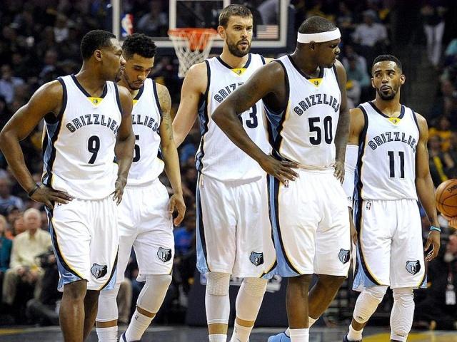 维埃里：现在拿皮奥和其他人比较毫无意义，应该让他安心踢球（维埃里：别再把皮奥和别人对比了，让他专心踢球）