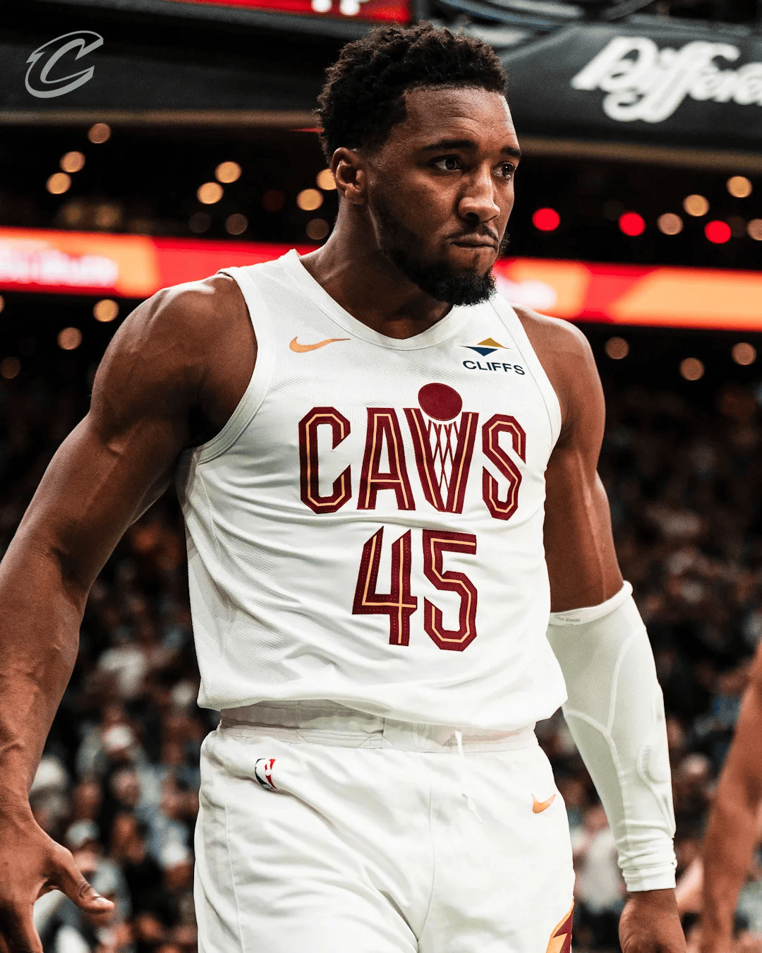 米体：邓弗里斯预计12月中旬回归；姆希塔良、达米安接近复出（米体：邓弗里斯或将于12月中旬复出，姆希塔良与达米安复出在即）