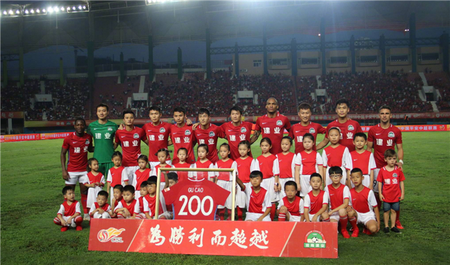 篮球小将如何快速脱颖而出？（篮球新秀怎样迅速崭露头角？）