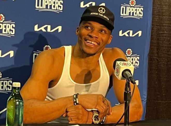 西甲战报：斯威德伯格梅开二度，九人皇马0-2塞尔塔（西甲快讯：斯威德伯格双响，皇马九人作战0-2负塞尔塔）