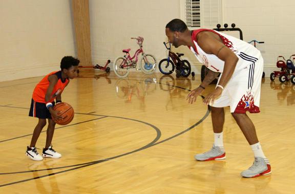 德天空：埃贝尔很欣赏卢克巴，但前者的主要目标是与于帕续约（德天空：埃贝尔看好卢克巴，但首要任务是与于帕完成续约）