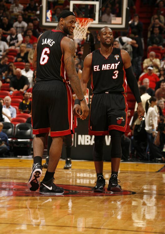 卡莱尔：有几个判罚我们本该争取到，这么说不会被罚4万美元吧（卡莱尔谈吹罚：我们本应拿到几次判罚，希望别因此再被罚4万美元）