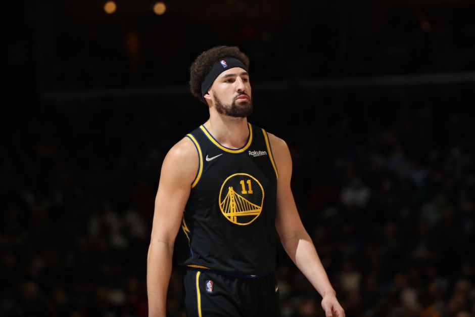 足坛一夜动态：皇马爆冷失绝杀！曼城豪取开门红 欧青赛8强出炉